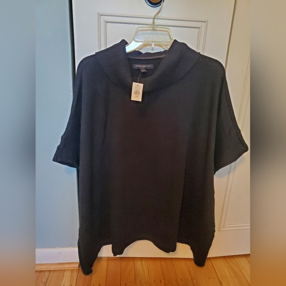 NWT Banana Republic Cozy Poncho Size XS/S
